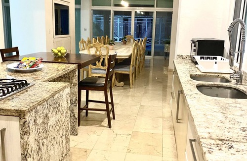 Puerto Juarez House | PRIVATE BEACH HOUSE FOR BIG FAMILIES 7BR (Sleeps 20) Cancun, Punta Sam