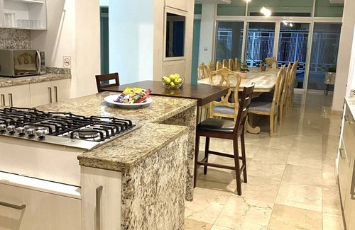 Puerto Juarez House | PRIVATE BEACH HOUSE FOR BIG FAMILIES 7BR (Sleeps 20) Cancun, Punta Sam