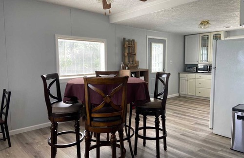 Saint Mary Of The Woods House | Private Beach House on the Lake – Ideal for Groups, Events, and Lakeside Recreation