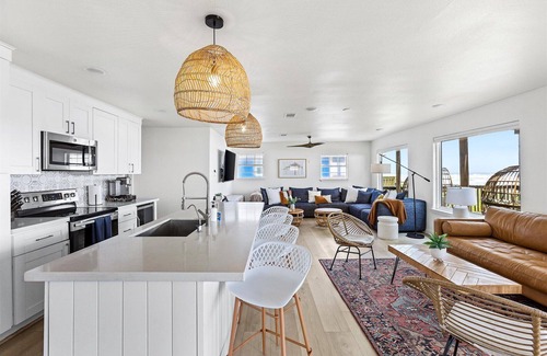 Freeport House | Private Beach Walkover, Sunset Views & Room to Gather