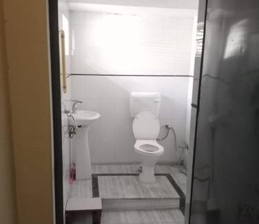 Sigra Apartment | Private Bedroom 15 mins from Kashi Vishwanath Temple