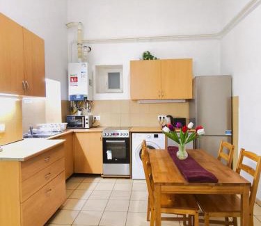 Kerepesdulo House | Private Bedroom in Kerepesi Budapest