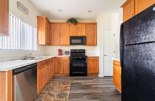 Westside House | Private Brighton Park Paradise