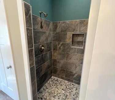 Olney House | Private Cabin on 90 Acres!