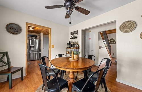 Sevierville Cabin | Private cabin with amenities ⭐️Location⭐️Spa Pool⭐️Hot tub⭐️Firepit⭐️Pets