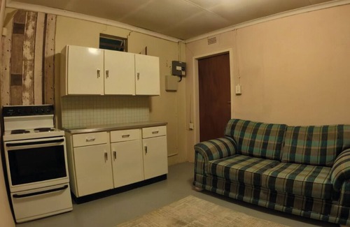 Mogale City Cottage | Private Cottage - 5 minutes to the Cradle of Humankind