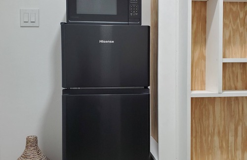 Bearss Plaza Apartment | Private Cozy Suite!