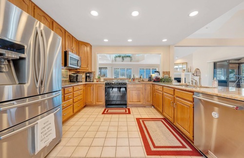 Huddleston House | Private Dock,Indoor Pool, and Hot Tub