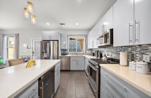 Northside House | Private Downtown Oasis Home | Hot Tub & Fire Pit