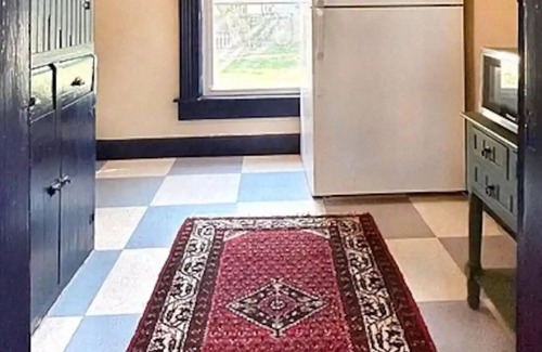 Beloit Apartment | Private Entire Apartment near Beloit College