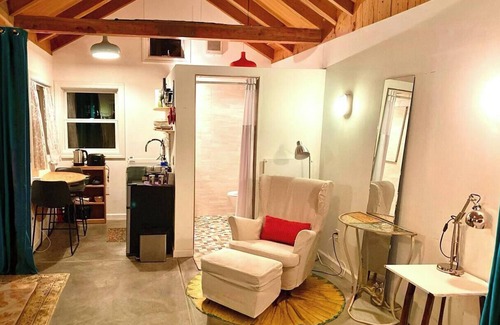 Golden Gate Cottage | Private Garden Cottage