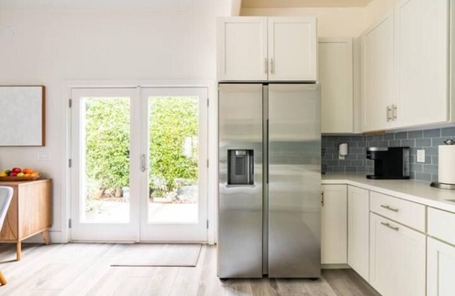 East San Roque House | Private Guest House - Central Location - Dog Friendly - Full Kitchen
