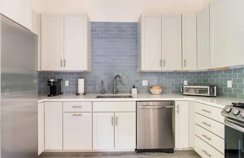 East San Roque House | Private Guest House - Central Location - Dog Friendly - Full Kitchen