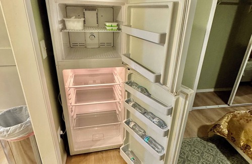 South Redlands House | Private guest suite with kitchen