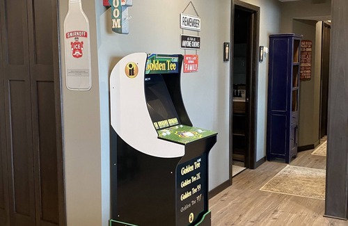 Lake Shore House | Private Gull lake home - Amazing lake views