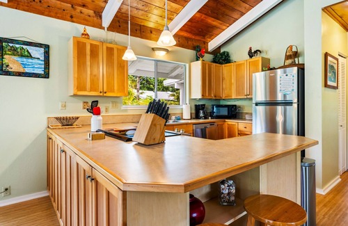 Wainiha House | Private Hidden Retreat On North Shore Near Beach!