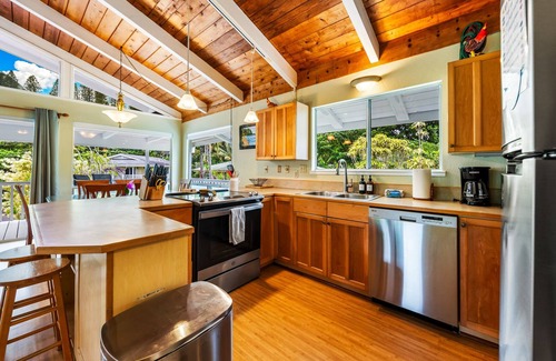 Wainiha House | Private Hidden Retreat On North Shore Near Beach!