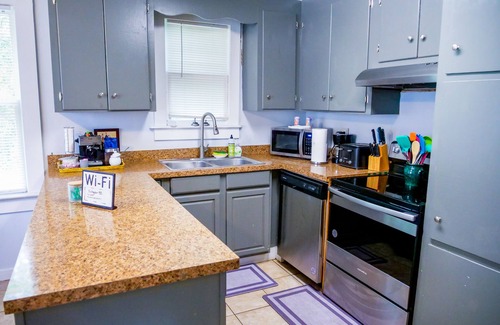 Ocala House | Private Home Central Ocala, Fully Fenced Yard, Remodeled, Piano, Pet Friendly