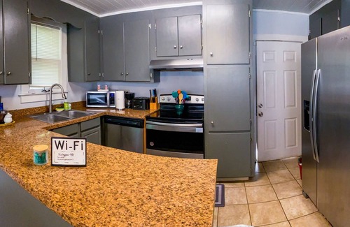 Ocala House | Private Home Central Ocala, Fully Fenced Yard, Remodeled, Piano, Pet Friendly