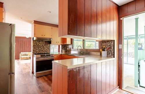 Honalo House | Private Home: Organic Farm Ocean & Sunset Views