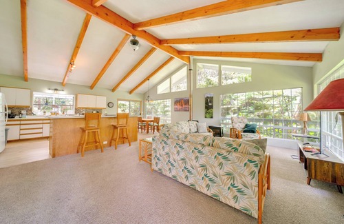 Volcano House | Private Hot Tub & Deck: Tranquil Volcano Hideaway!