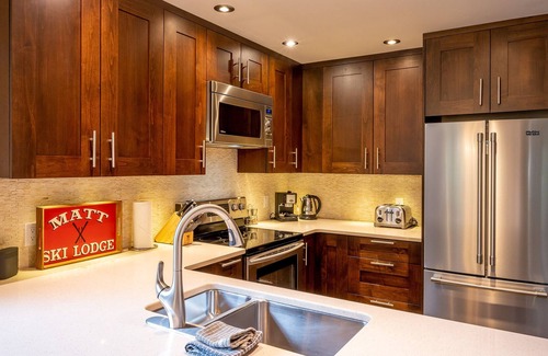 Upper Village House | Private Hot Tub+Garage, Short Walk To Ski-In/Out, Close to Bike Trails, Managed By Aloha Whistler