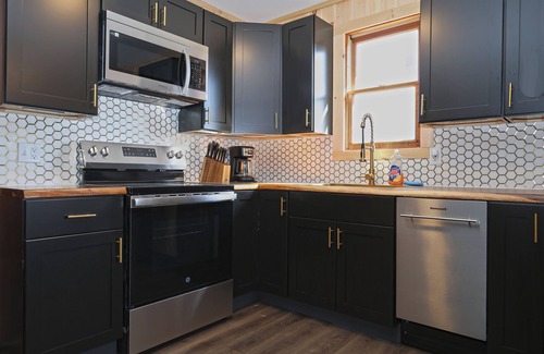 Haines Falls Cottage | Private Hot tub Modern house Near Ski resorts and Catskill