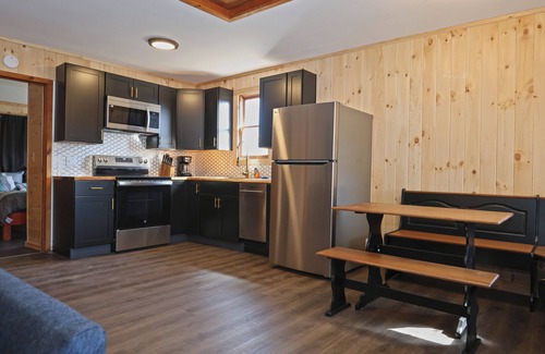 Haines Falls Cottage | Private Hot tub Modern house Near Ski resorts and Catskill