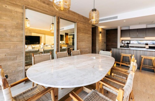 San Jose del Cabo Apartment | Private Hot Tub - Ocean View - GYM - Free Parking