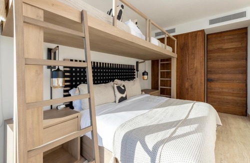 San Jose del Cabo Apartment | Private Hot Tub - Ocean View - GYM - Free Parking