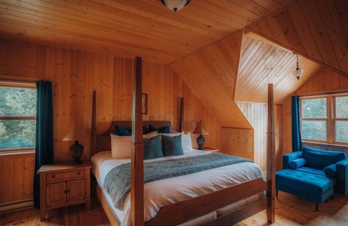 Fiddler Lake Resort House | Private Hot Tub | Sauna | Vatten