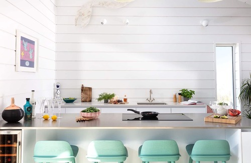 Gwithian House | Private Hot Tub & Sauna, Walk to Beach, Ample Parking