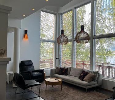 Rovaniemi Villa | Private House by the River