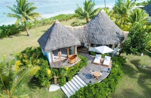 Teahupoo Villa | Private island All-Inclusive of 3 Villas near Raiatea: MOTU NAO NAO