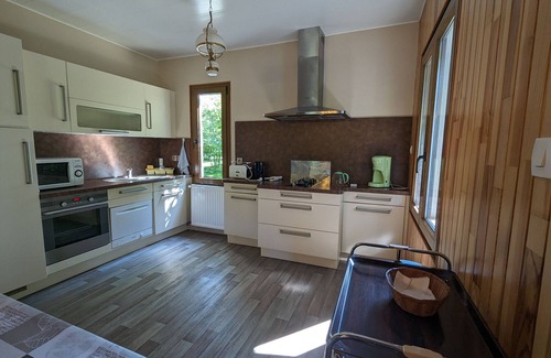 Le Menoux Cottage | Private island in Berry, nature and fishing, central heating