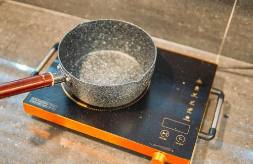 Taman Intan Villa | Private Jacuzzi Pool homestay with 10-14 paxx