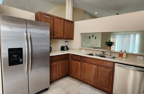 Poinciana House | Private Kissimmee home near Disney, Legoland and more!