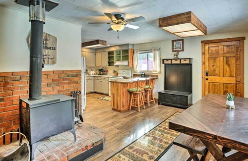 La Pine Cabin | Private La Pine Cabin Rental: 30 Mi to Bend!