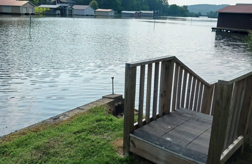 Guntersville Apartment | Private Lakeside Apartment