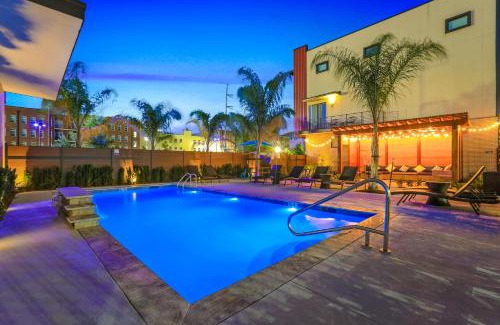 Mid-City House | Private Living Villa Near City Hot Spots