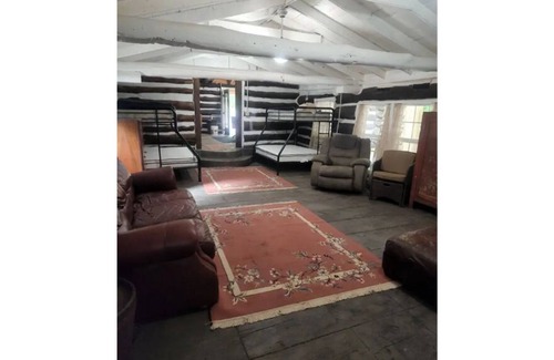 Port Matilda Apartment | Private Log Cabin in rural Port Matilda