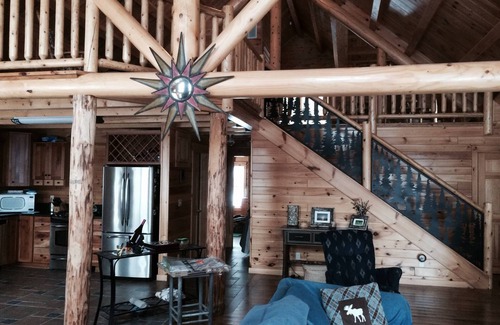Beaver Cove Cabin | Private Log Home with Beautiful views of Moosehead Lake and Mountains