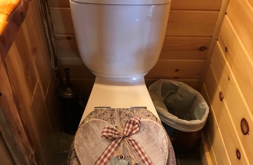 Beaver Cove Cabin | Private Log Home with Beautiful views of Moosehead Lake and Mountains