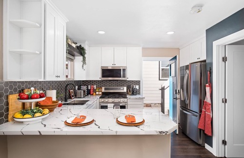 Normal Heights House | Private Luxurious Rooftop Deck & Private Jacuzzi