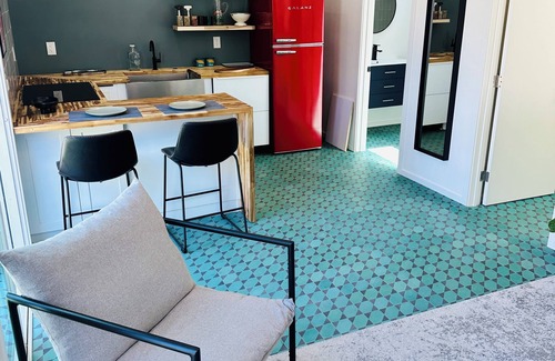 West Carson Apartment | Private NEWLY built, fully equipped & stylish guesthouse