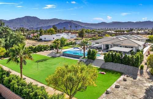 Indio House | Private Oasis: 9 BR, 16 Bed, 45 ft pool, 9-hole Golf, Grass Volleyball, Gameroom