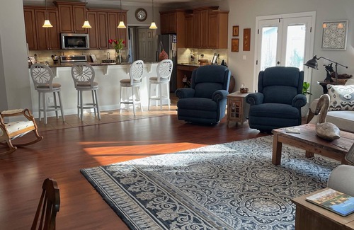 St. Augustine House | Private Oasis-Heated Pool-Sleeps8-Fresh Eggs & Top Amenities-Pet friendly-Escape