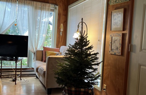 Newport House | Private ocean view cottage in Nye Beach area of NEWPORT