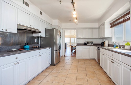 Eastern Malibu Apartment | Private Oceanfront Vacation Rental at Duke's Malibu