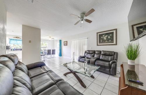 Lake Worth Corridor House | Private Patio and Yard! Lake Worth Beach Retreat